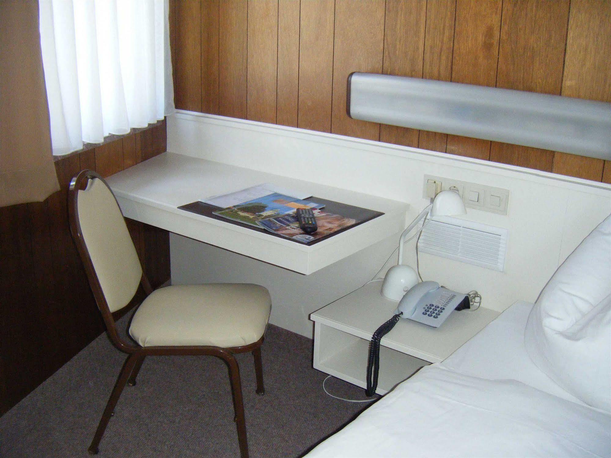 Central-Hotel Tegel Berlin Eksteriør billede